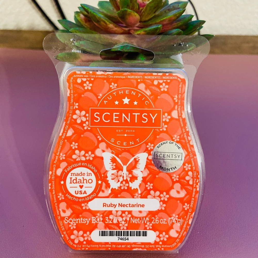 Ruby Nectarine Scentsy Bar -$5/ea